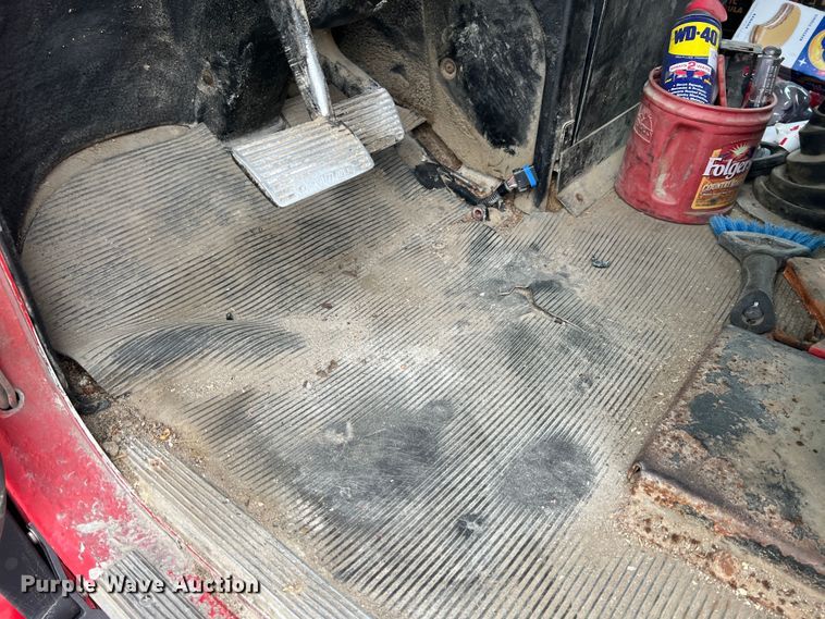 image for item MR9860 1999 Freightliner FLD  semi truck