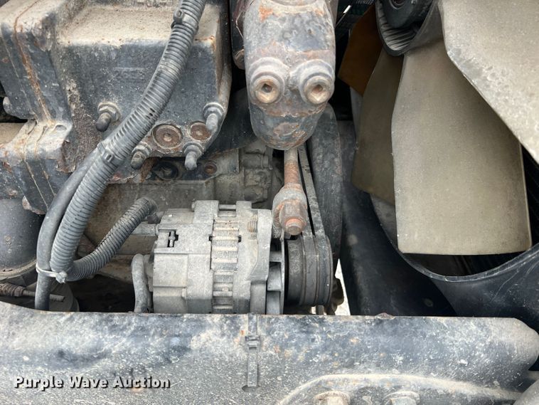 image for item MR9860 1999 Freightliner FLD  semi truck