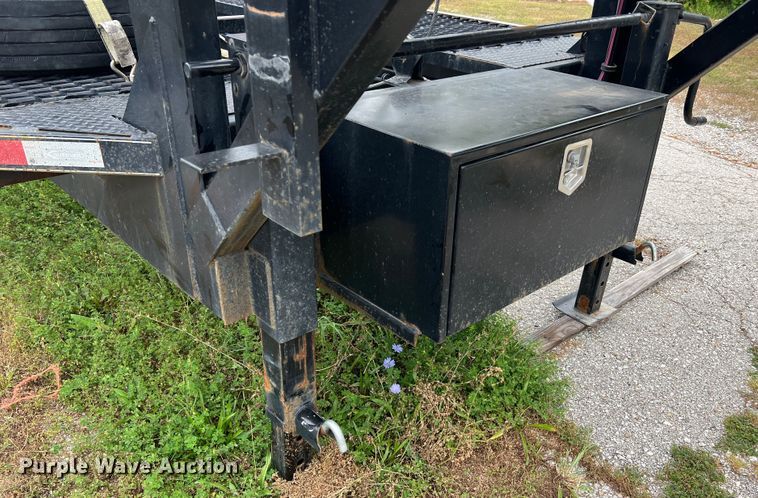 image for item MR9863 2021 Kaufman  car carrier