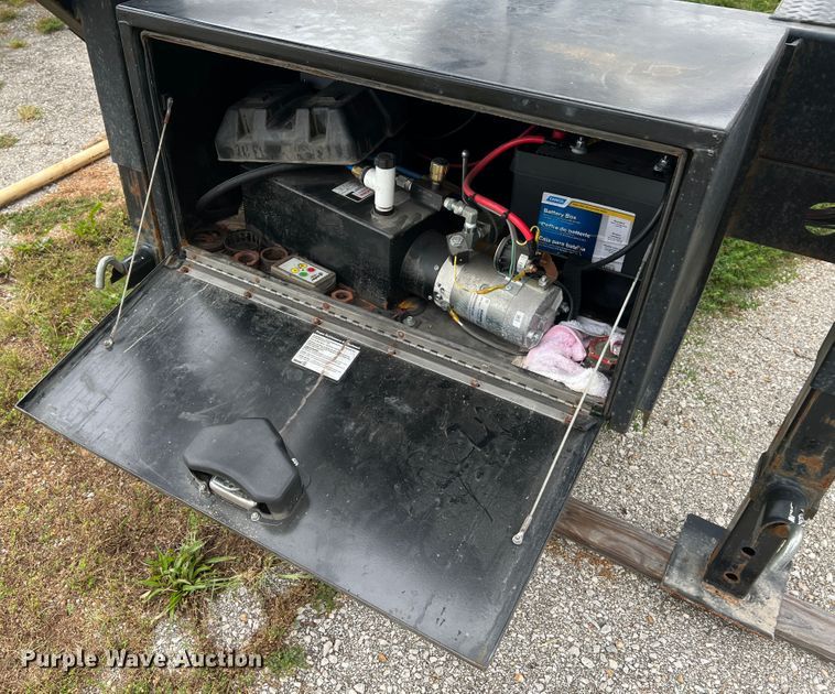 image for item MR9863 2021 Kaufman  car carrier