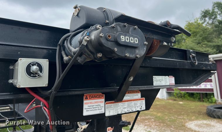 image for item MR9863 2021 Kaufman  car carrier