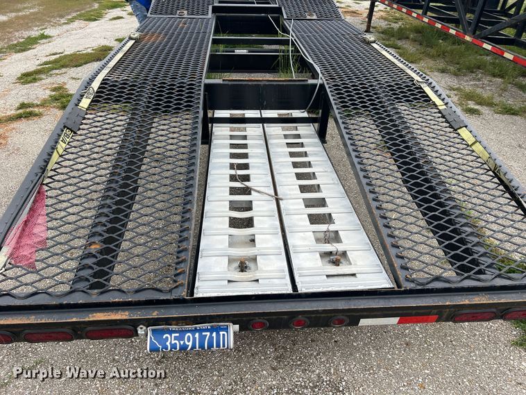 image for item MR9863 2021 Kaufman  car carrier