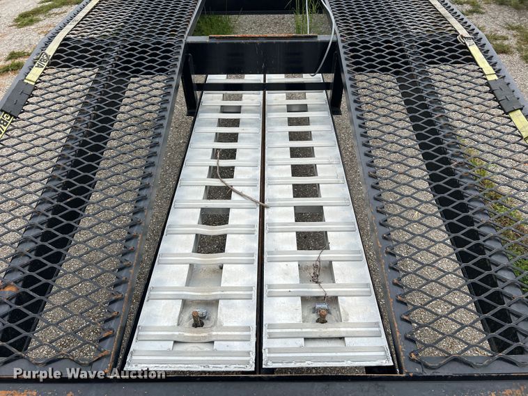 image for item MR9863 2021 Kaufman  car carrier