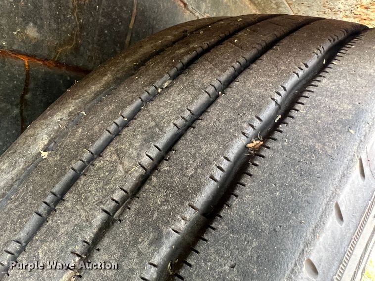 image for item MR9863 2021 Kaufman  car carrier