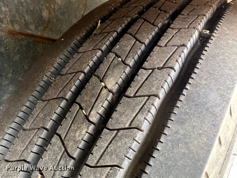 image for item MR9863 2021 Kaufman  car carrier