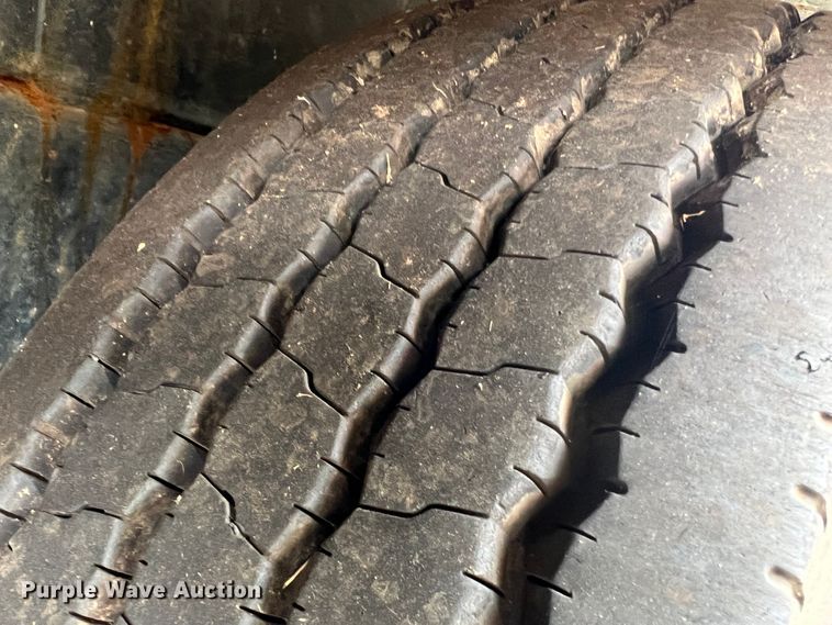 image for item MR9863 2021 Kaufman  car carrier