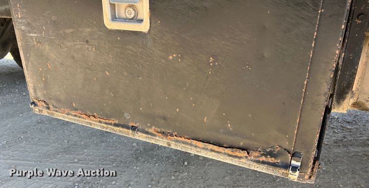 image for item MR9874 2003 International 4300  dump flatbed truck