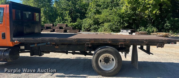 image for item MR9874 2003 International 4300  dump flatbed truck