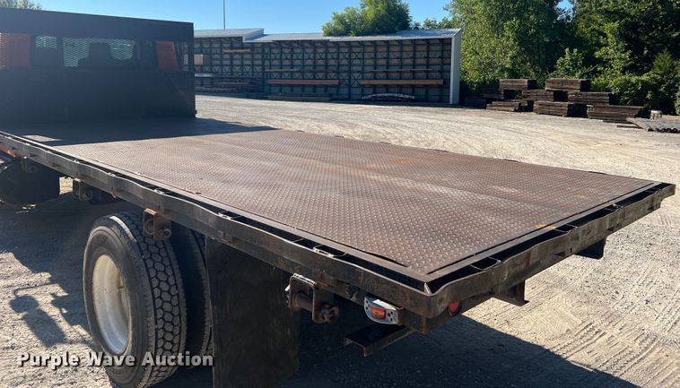 image for item MR9874 2003 International 4300  dump flatbed truck