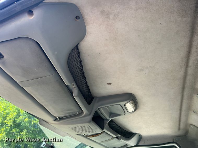 image for item MR9874 2003 International 4300  dump flatbed truck