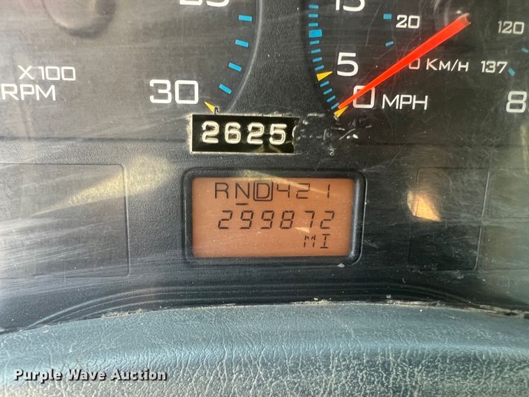 image for item MR9874 2003 International 4300  dump flatbed truck