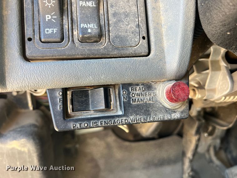 image for item MR9874 2003 International 4300  dump flatbed truck