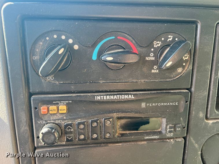 image for item MR9874 2003 International 4300  dump flatbed truck