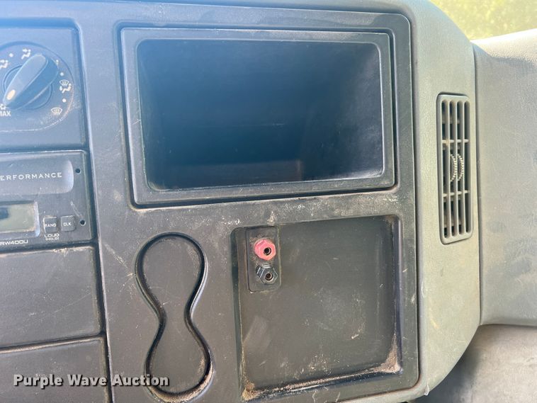 image for item MR9874 2003 International 4300  dump flatbed truck