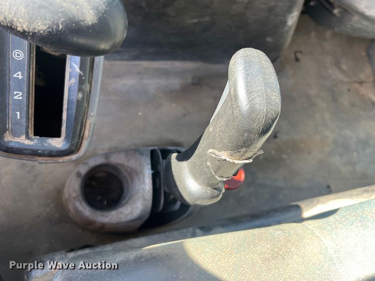 image for item MR9874 2003 International 4300  dump flatbed truck