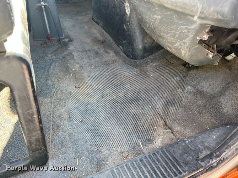 image for item MR9874 2003 International 4300  dump flatbed truck