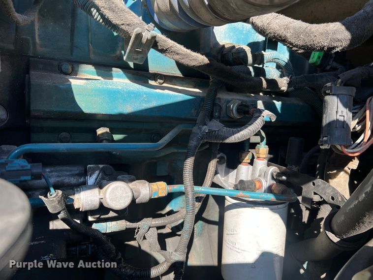 image for item MR9874 2003 International 4300  dump flatbed truck