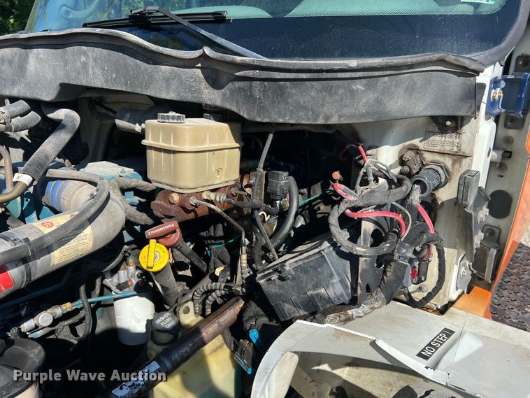 image for item MR9874 2003 International 4300  dump flatbed truck