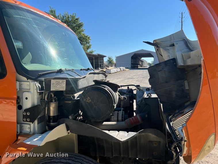 image for item MR9874 2003 International 4300  dump flatbed truck