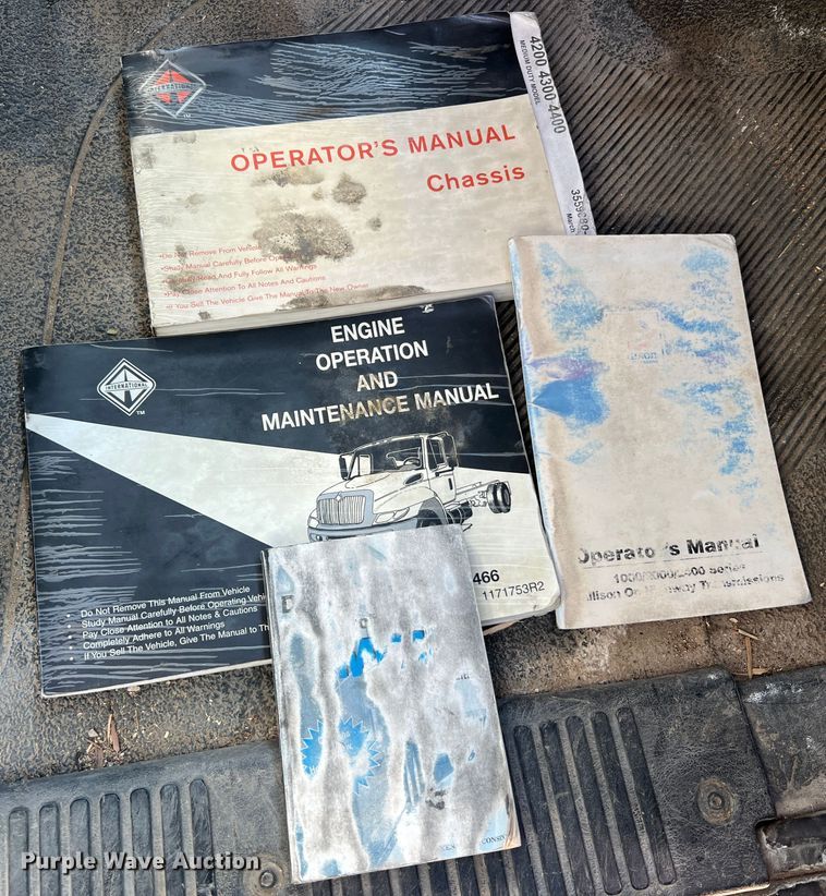 image for item MR9874 2003 International 4300  dump flatbed truck