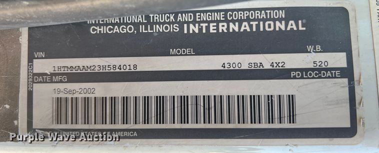 image for item MR9874 2003 International 4300  dump flatbed truck