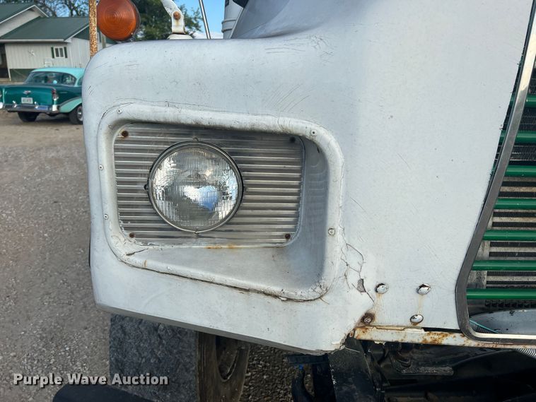 image for item MR9891 2000 Mack DM690S  roll-off container truck