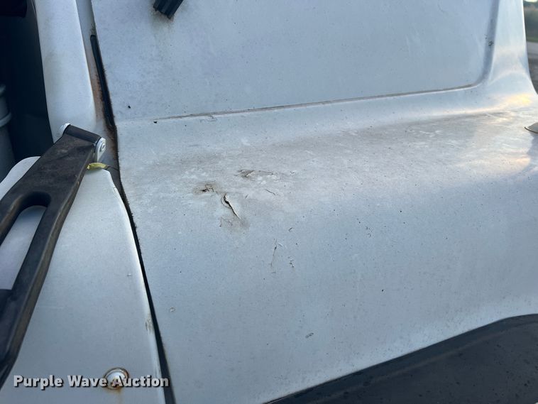 image for item MR9891 2000 Mack DM690S  roll-off container truck