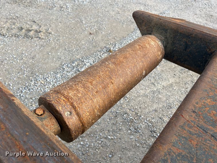 image for item MR9891 2000 Mack DM690S  roll-off container truck