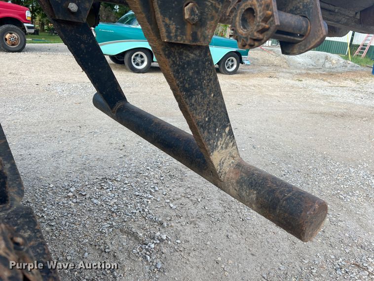 image for item MR9891 2000 Mack DM690S  roll-off container truck