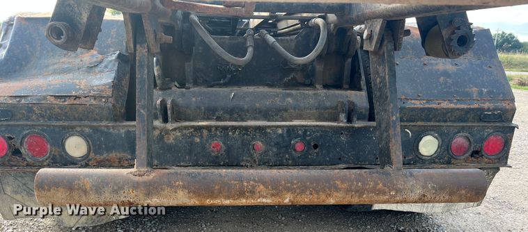 image for item MR9891 2000 Mack DM690S  roll-off container truck