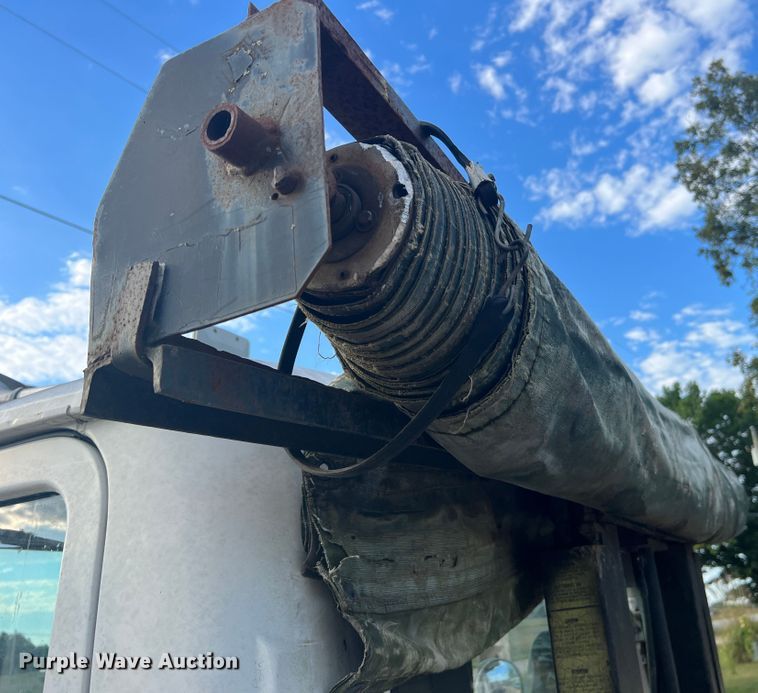 image for item MR9891 2000 Mack DM690S  roll-off container truck