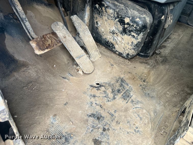 image for item MR9891 2000 Mack DM690S  roll-off container truck