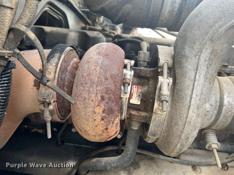 image for item MR9891 2000 Mack DM690S  roll-off container truck