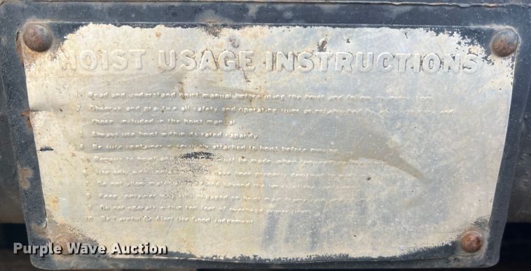 image for item MR9891 2000 Mack DM690S  roll-off container truck