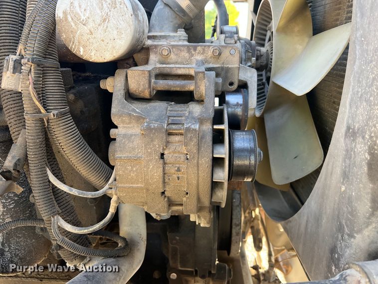 image for item MR9893 1993 Ford LT8000  truck cab and chassis