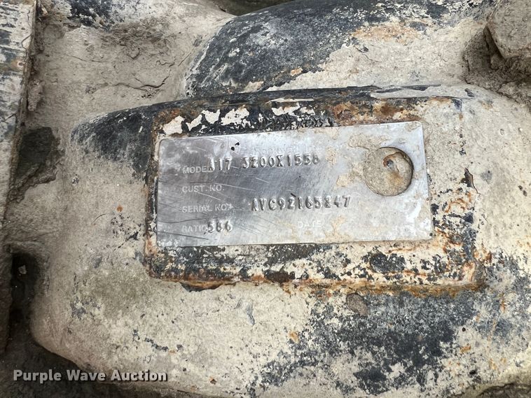 image for item MR9893 1993 Ford LT8000  truck cab and chassis