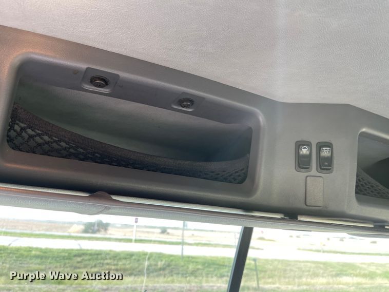 image for item MU9254 2014 Mack CXU613  semi truck