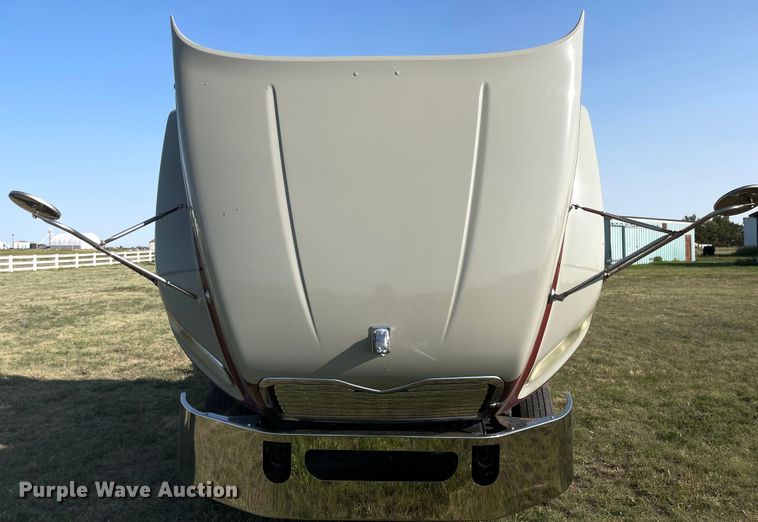 image for item MU9254 2014 Mack CXU613  semi truck