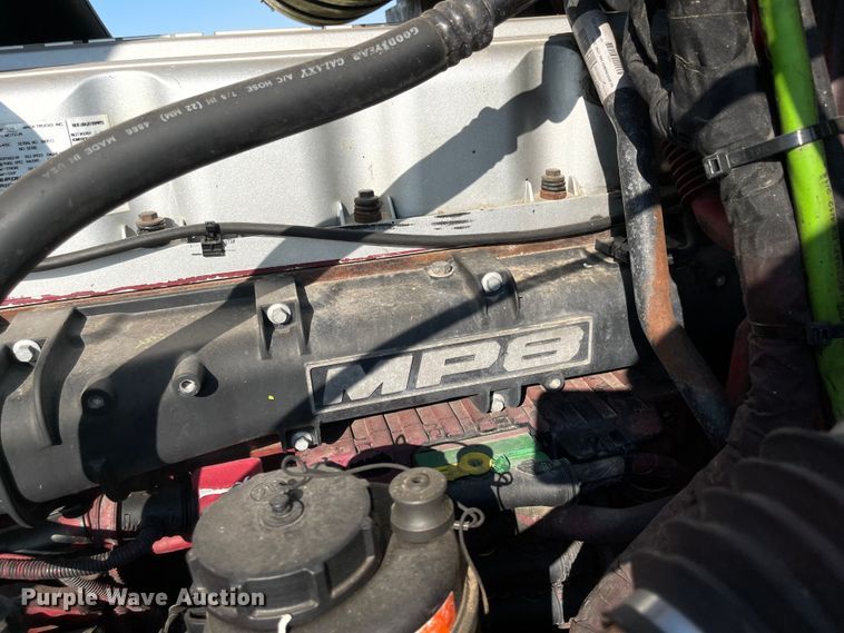 image for item MU9254 2014 Mack CXU613  semi truck