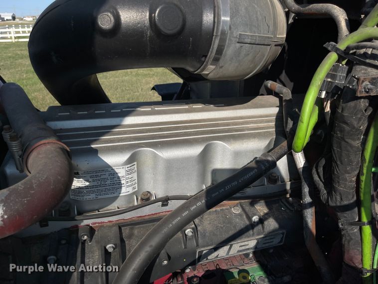 image for item MU9254 2014 Mack CXU613  semi truck