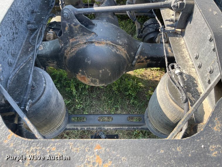 image for item MU9254 2014 Mack CXU613  semi truck