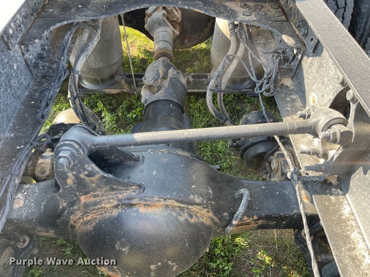 image for item MU9254 2014 Mack CXU613  semi truck