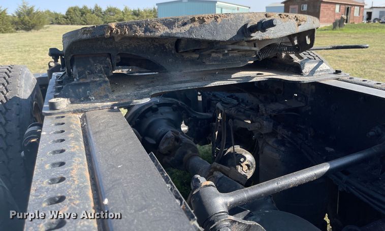 image for item MU9254 2014 Mack CXU613  semi truck