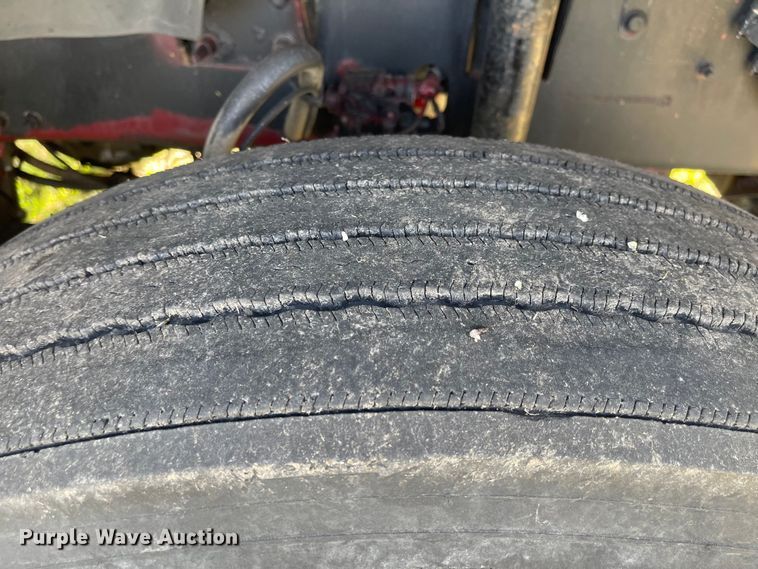 image for item MU9254 2014 Mack CXU613  semi truck