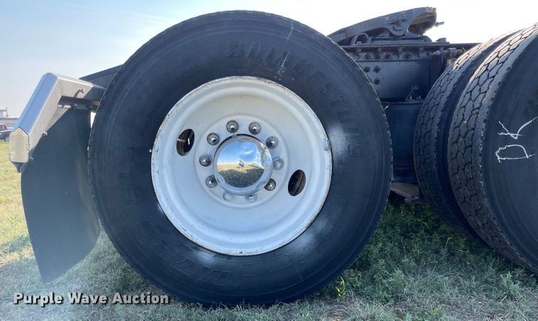 image for item MU9254 2014 Mack CXU613  semi truck