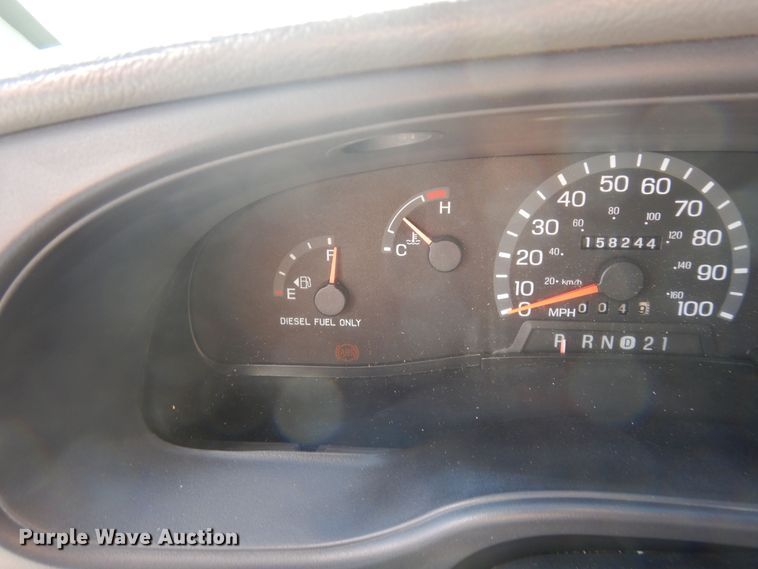 image for item DF8118 2003 Ford E450 Super Duty  utility / service van