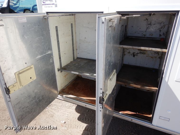 image for item DF8118 2003 Ford E450 Super Duty  utility / service van