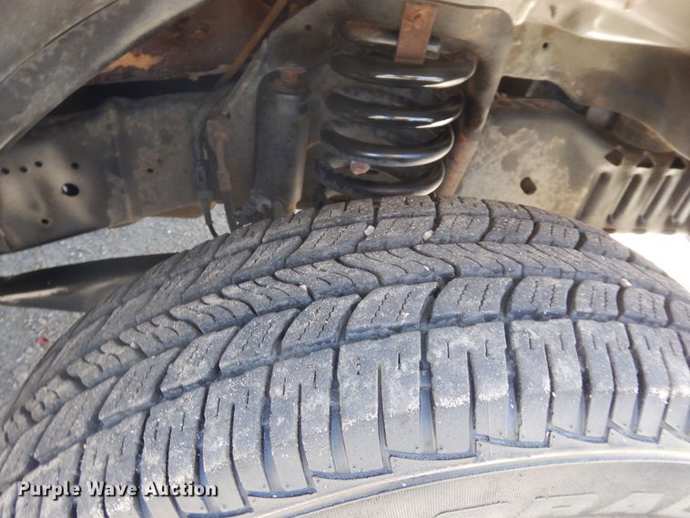 image for item DF8118 2003 Ford E450 Super Duty  utility / service van