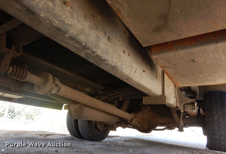 image for item DF8118 2003 Ford E450 Super Duty  utility / service van