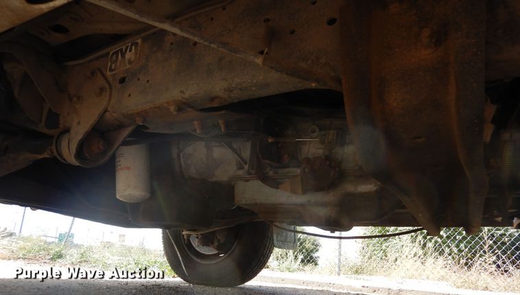 image for item DF8118 2003 Ford E450 Super Duty  utility / service van